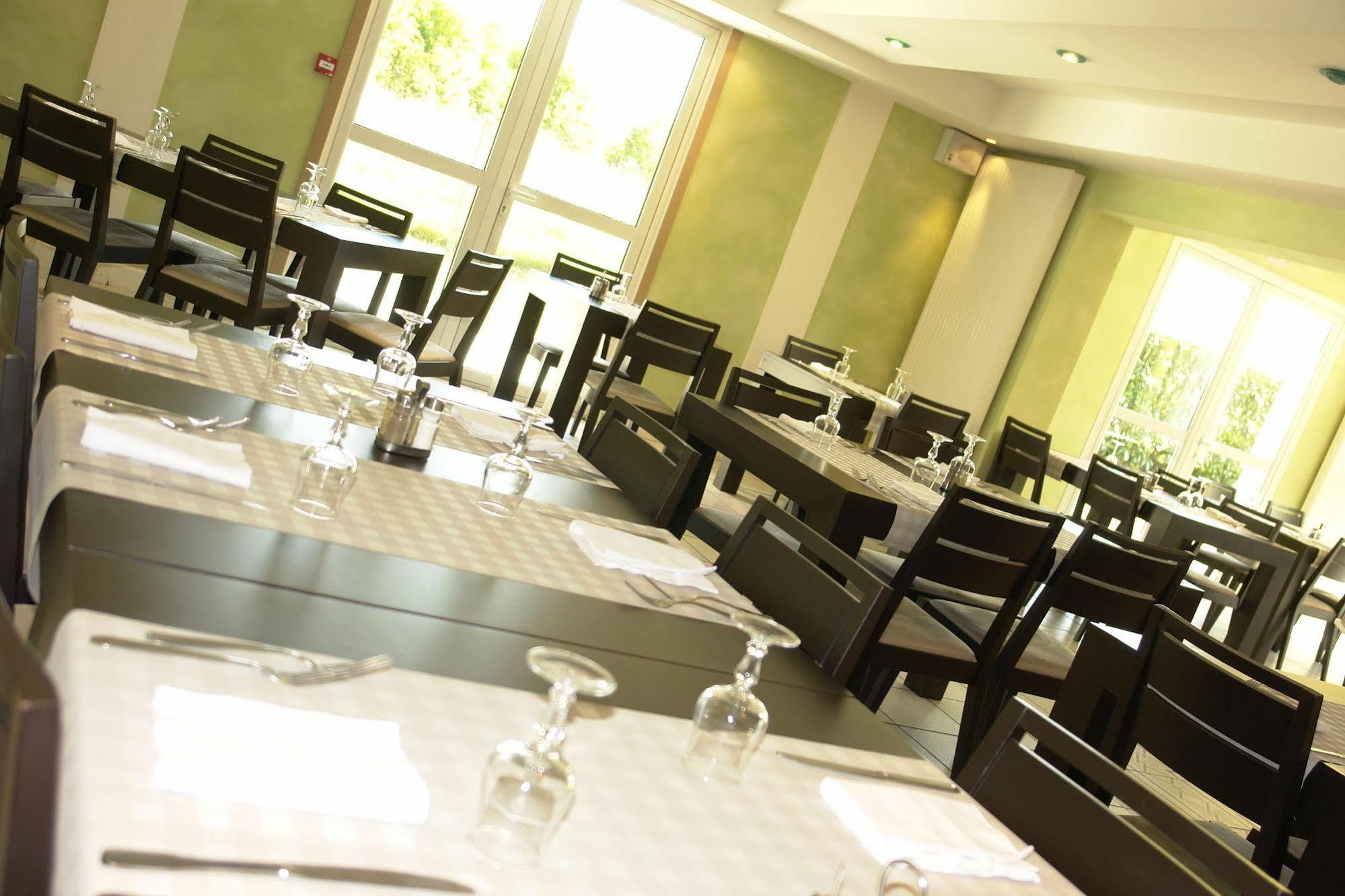 Brit Hotel La Bonne Etape Évreux Zewnętrze zdjęcie